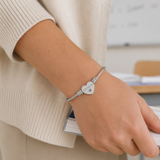 Lärare - Graverat armband med hjärtberlock