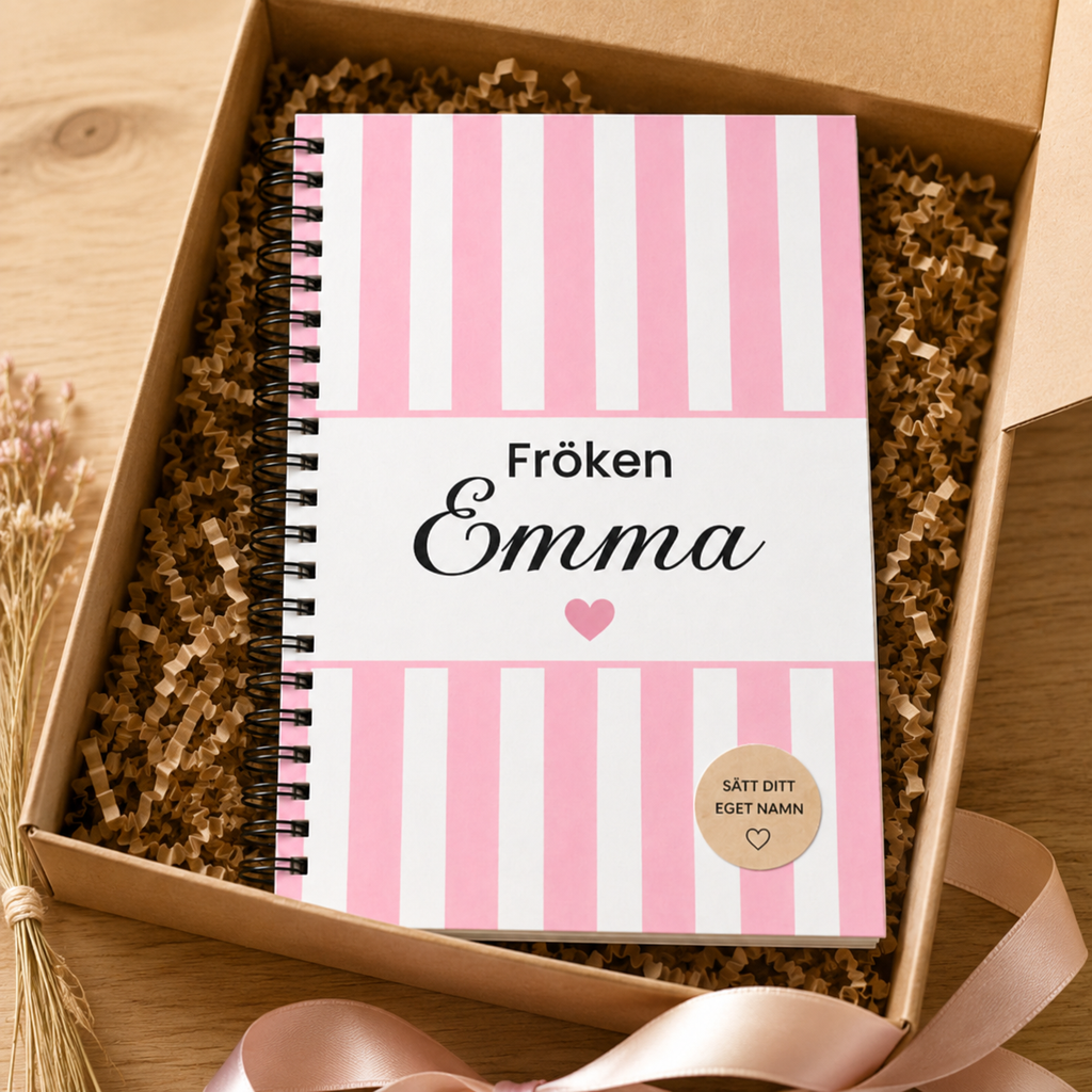Personlig rosa randig anteckningsbok till fröken som present redo att ges bort